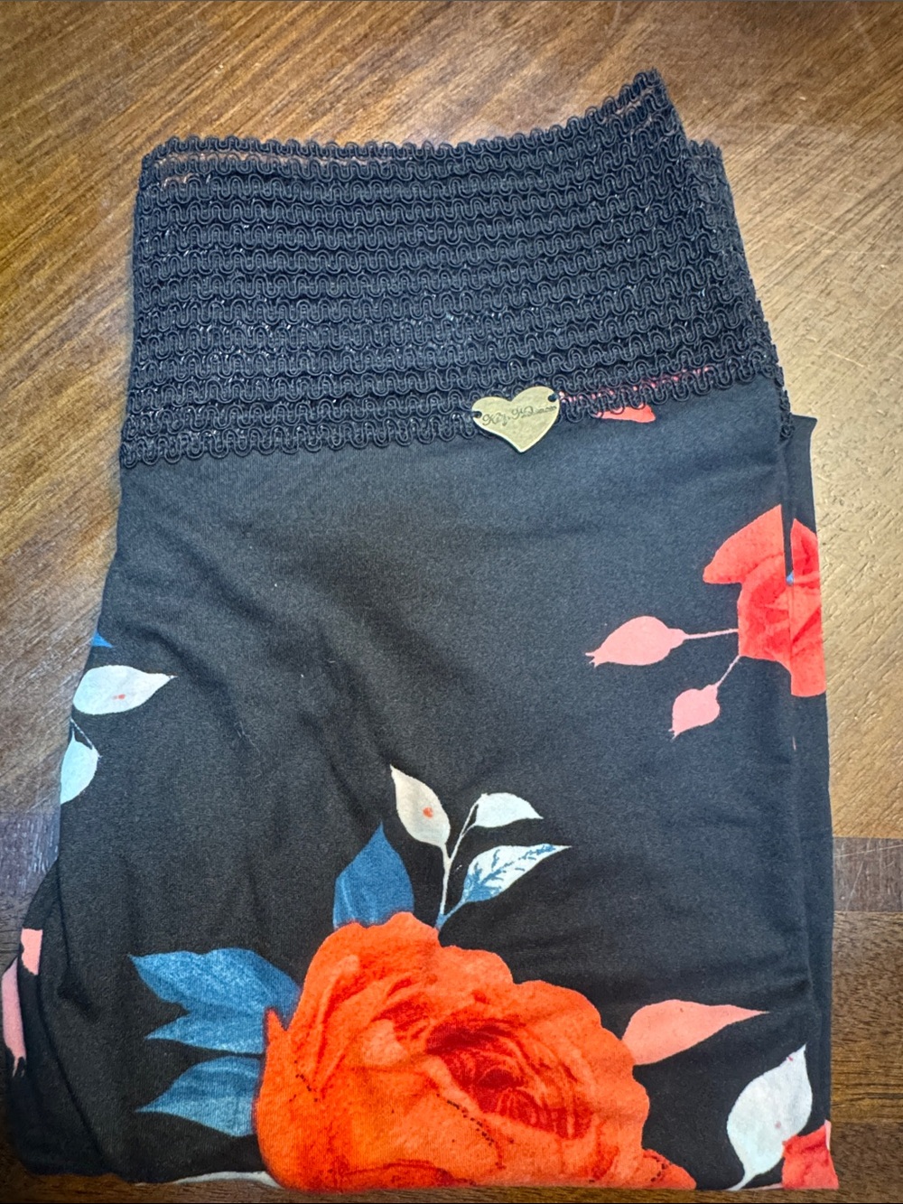 Cute Booty Lounge Black Floral Leggings with Red & Blue Roses
